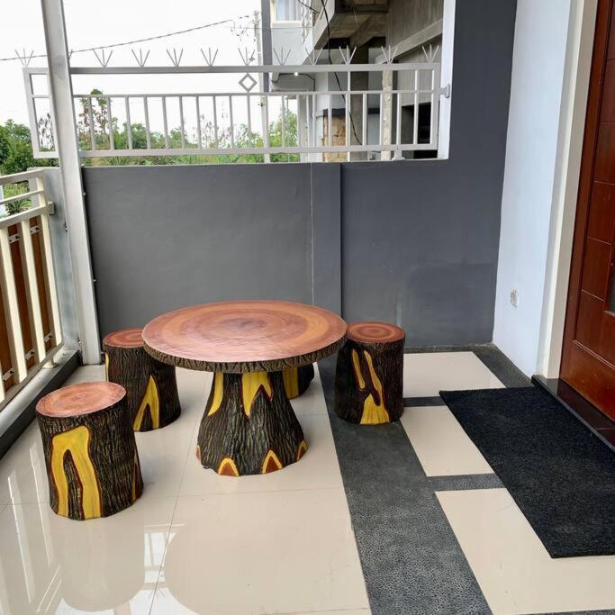 Kayz Villa Batu Dengan Kolam Renang Pribadi Εξωτερικό φωτογραφία