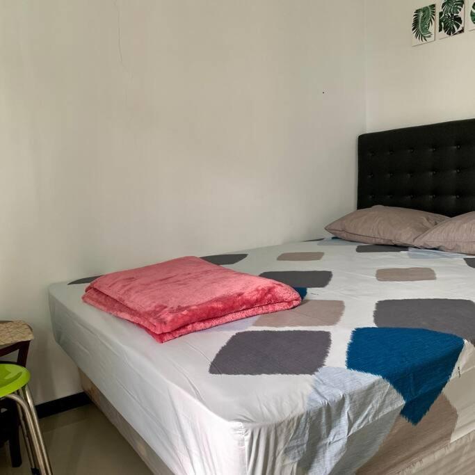 Kayz Villa Batu Dengan Kolam Renang Pribadi Εξωτερικό φωτογραφία